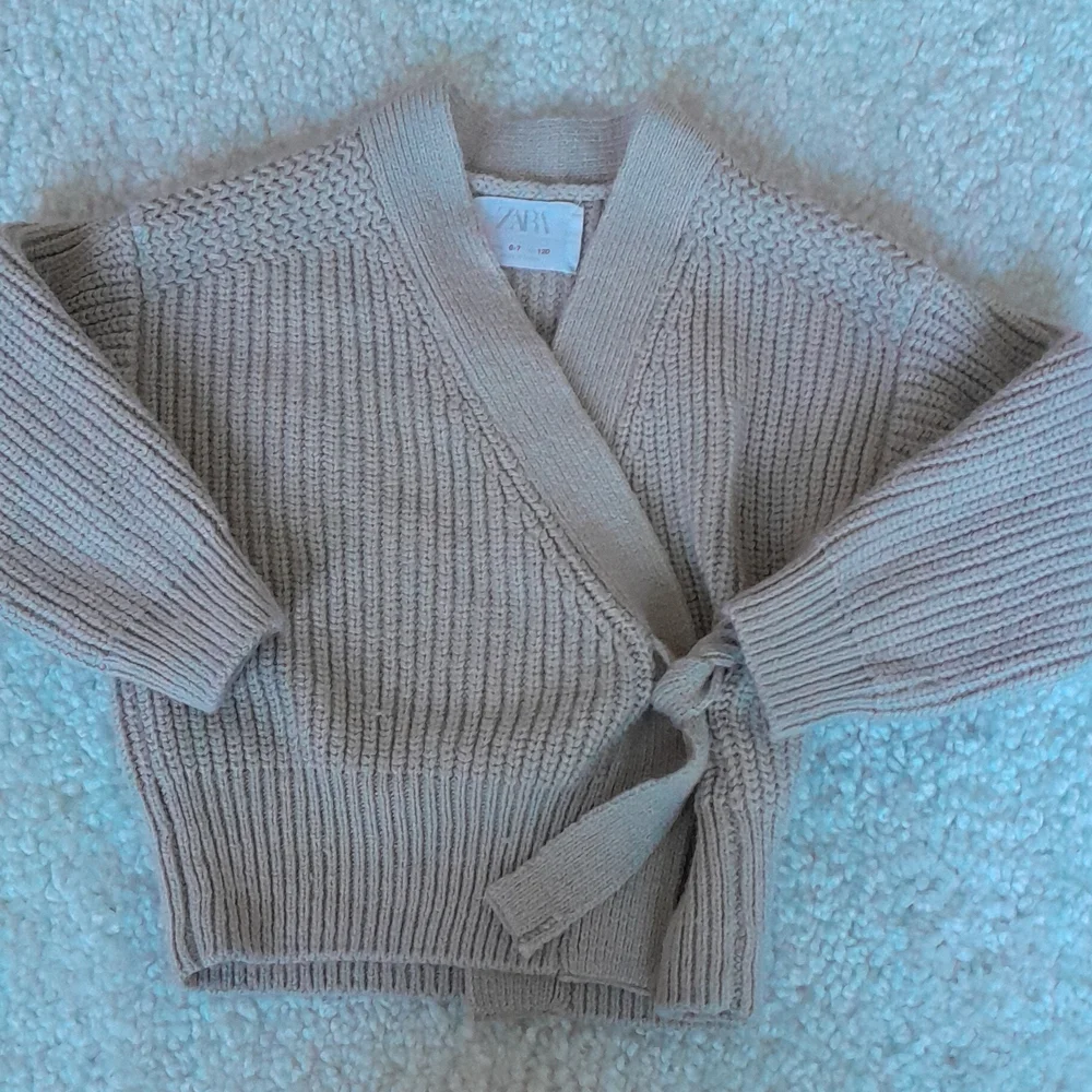 ZARA cable knit wrap sweater size 6-7 little girls beige